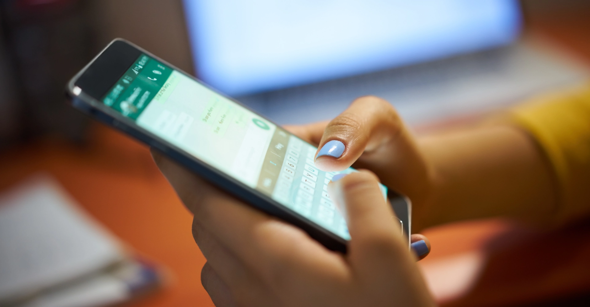 Mensajes de Whatsapp y correos como prueba en un caso